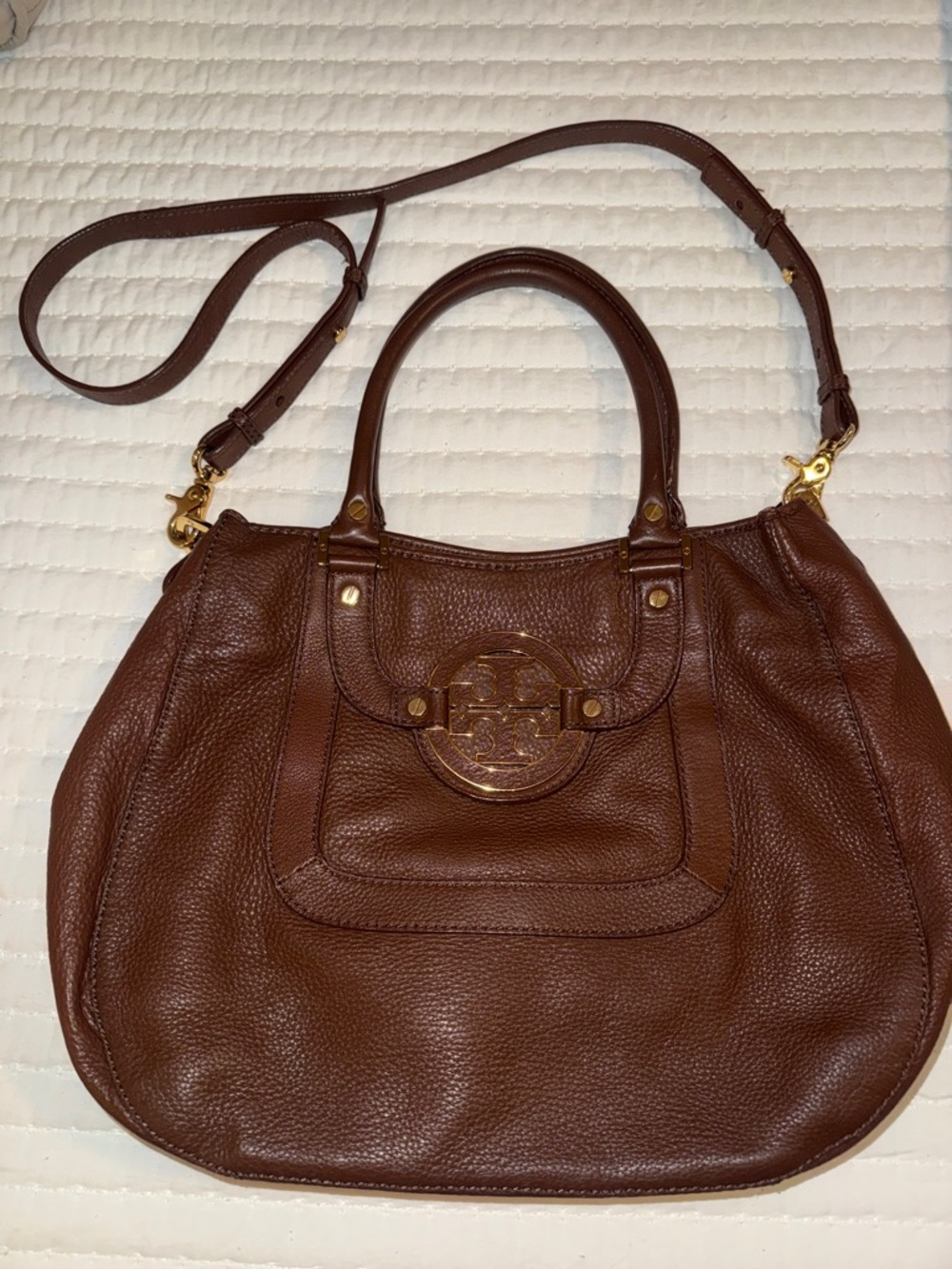 Tory Burch Amanda Hobo Purse Crossbody with Strap Brown Pebbled Leather EUC